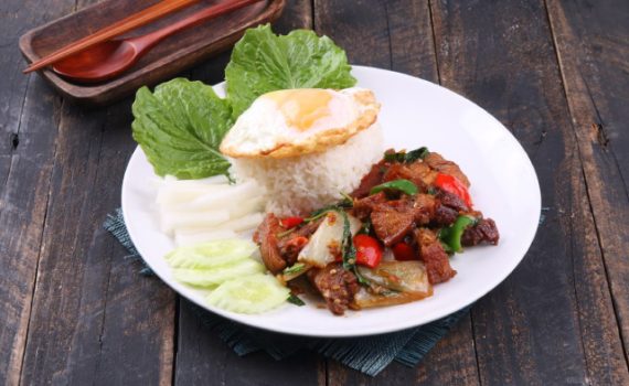 Where to Find the Best Low-Key Thai Food at Sunshine Plaza
