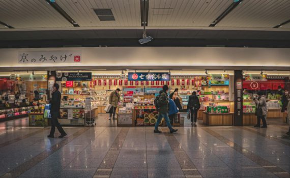 Best Things to Do at Sunshine Plaza on Your First Visit