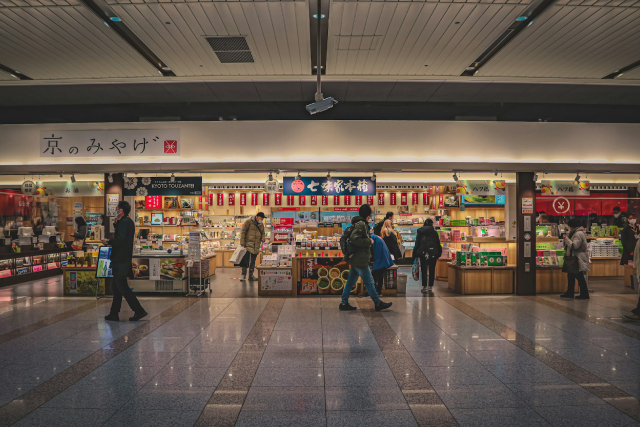 Best Things to Do at Sunshine Plaza on Your First Visit